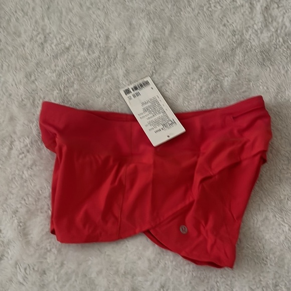 (NWT) Lululemon Speed Up Low-Rise Lined Shorts 2.5" in Carnation Red, Size: 8 - Picture 15 of 16